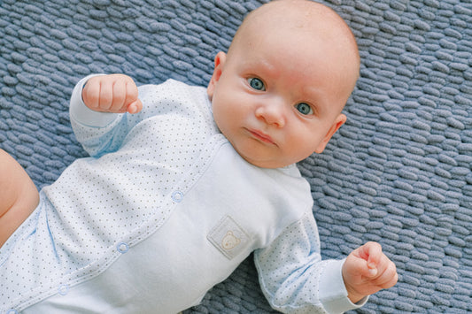 Warum Babys Strampler lieben: Eine wissenschaftliche Erklärung