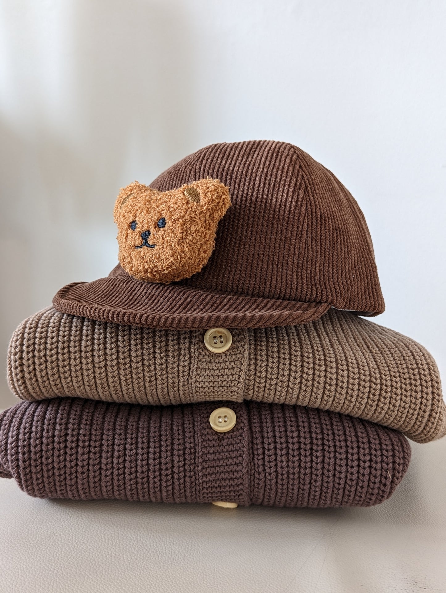 Süße Kinder Cord Teddybären-Mützen in Beige, Coffee und Black